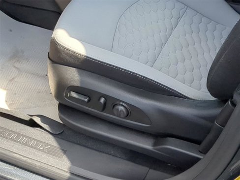 Used 2020 Chevrolet Equinox LS w/ LS Convenience Package image 13