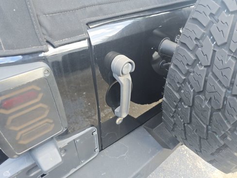 Used 2012 Jeep Wrangler Sahara w/ Connectivity Group image 6