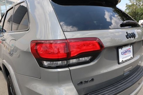 Used 2019 Jeep Grand Cherokee Altitude image 21