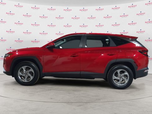 Used 2022 Hyundai Tucson SE image 2