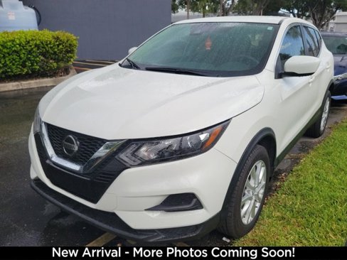 Certified 2022 Nissan Rogue Sport S image 3