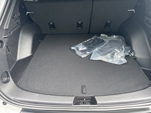 New 2025 Chevrolet Equinox EV LT w/ Comfort Package image 12