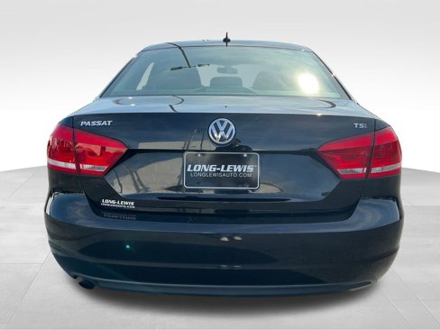 Used 2015 Volkswagen Passat 1.8T S image 4