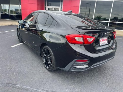 Used 2018 Chevrolet Cruze LT w/ Convenience Package image 4