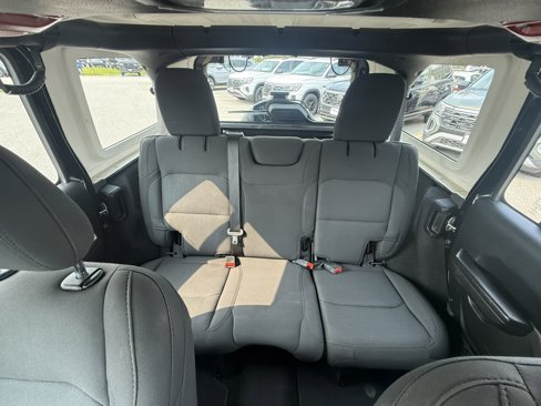 Used 2020 Jeep Wrangler Unlimited Sport image 18