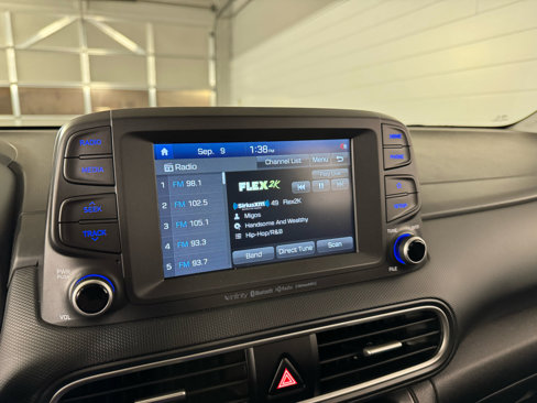 Used 2021 Hyundai Kona SEL Plus image 21