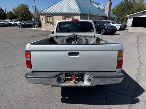Used 2000 Toyota Tacoma 2WD Regular Cab image 4