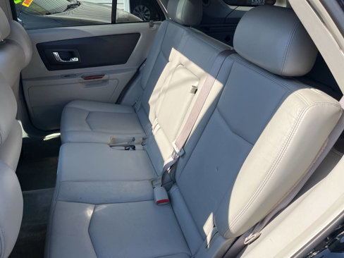 Used 2006 Cadillac SRX w/ Seating Package image 10