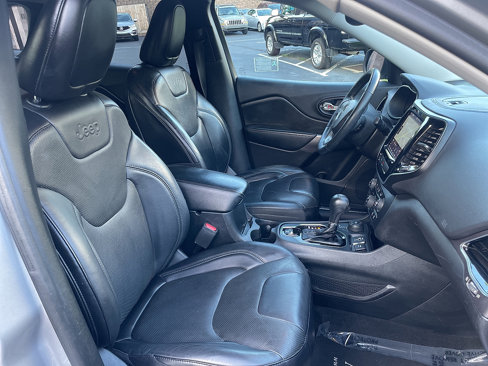 Used 2019 Jeep Cherokee Limited image 43