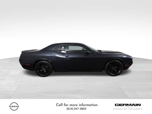 Used 2018 Dodge Challenger SXT w/ Blacktop Package image 4