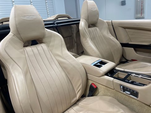 Used 2016 Aston Martin DB9 GT image 19