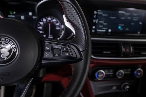 Used 2020 Alfa Romeo Stelvio Ti Sport image 36