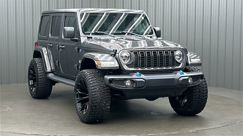 Used 2024 Jeep Wrangler Unlimited w/ Convenience Group image 7