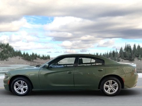 Used 2022 Dodge Charger SXT image 11