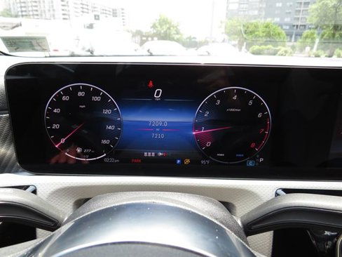 Used 2025 Mercedes-Benz CLA 250 4MATIC image 14