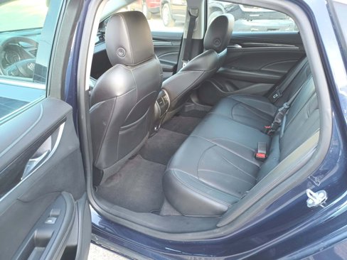 Used 2017 Buick LaCrosse Essence image 11