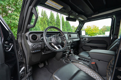 Used 2021 Jeep Wrangler Unlimited Sahara image 4