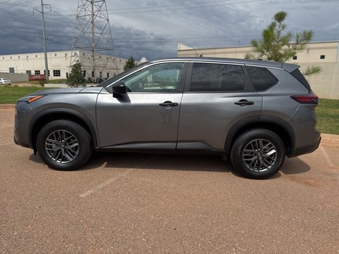 Used 2024 Nissan Rogue S image 8