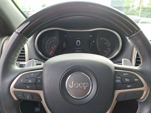Used 2016 Jeep Grand Cherokee Overland image 25