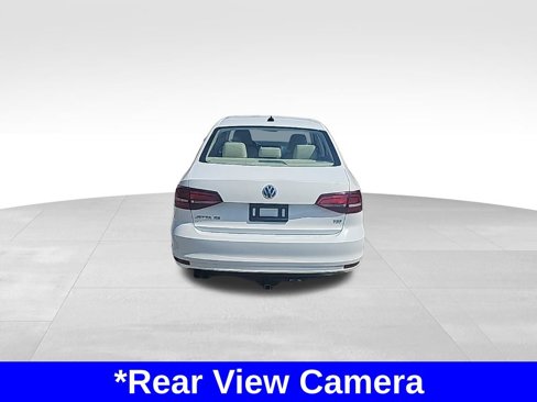Used 2017 Volkswagen Jetta SE image 7