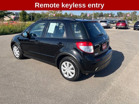 Used 2010 Suzuki SX4 AWD Hatchback image 3