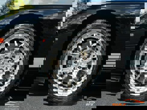Used 2006 Ford GT image 43