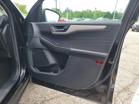 Used 2022 Ford Escape SE image 37