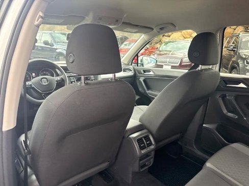 Used 2020 Volkswagen Tiguan S image 19