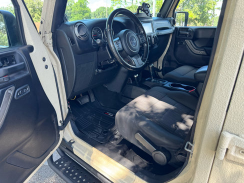Used 2012 Jeep Wrangler Unlimited Sport image 25