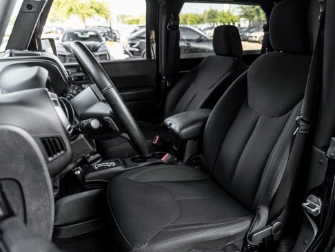 Used 2018 Jeep Wrangler Sport image 19