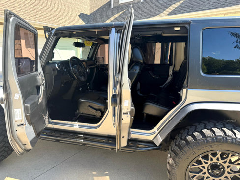 Used 2013 Jeep Wrangler Unlimited Sahara w/ Dual Top Group image 11