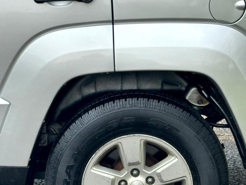 Used 2009 Jeep Liberty Sport w/ Popular Equipment Group image 12