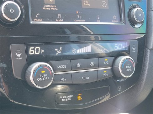 Used 2020 Nissan Rogue SV image 32