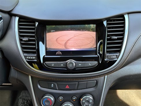 Used 2021 Chevrolet Trax LT image 15