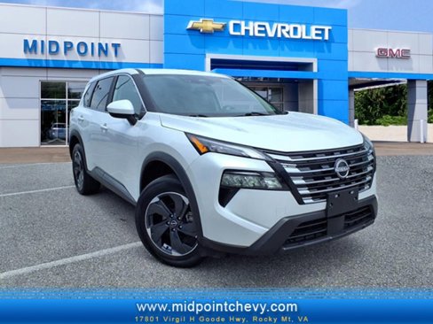 Used 2024 Nissan Rogue SV image 1