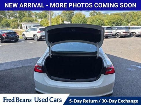 Used 2023 Chevrolet Malibu LT image 8