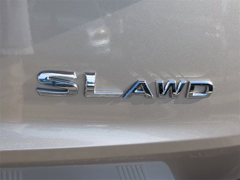 Used 2021 Nissan Rogue SL image 11