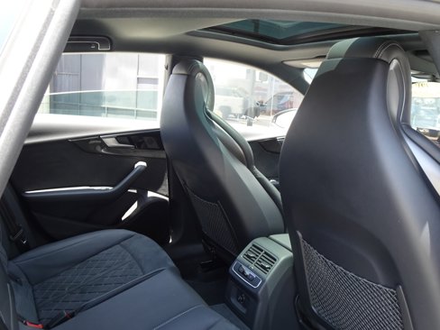 Used 2022 Audi S5 Premium image 17