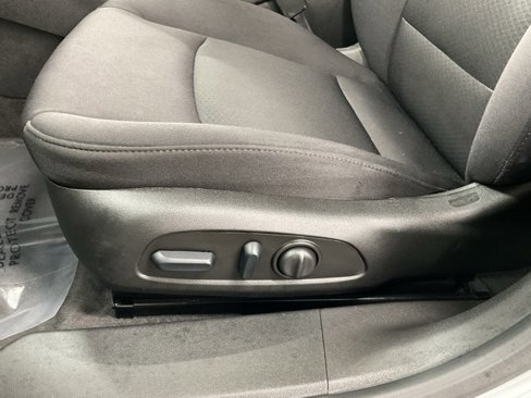 Used 2024 Chevrolet Malibu LT image 29