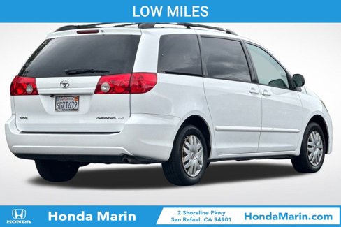 Used 2009 Toyota Sienna LE image 5