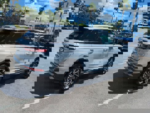 New 2025 Lincoln Corsair FWD w/ Equipment Group 101A image 4