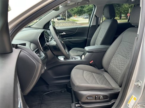 Used 2021 Chevrolet Equinox LT w/ LPO, Floor Liner Package image 4