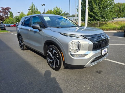 Used 2022 Mitsubishi Outlander SE image 7