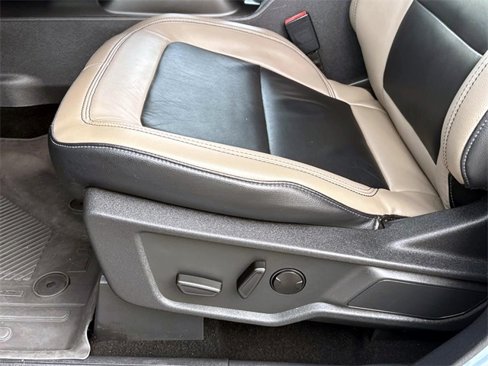 Used 2022 Ford Bronco Wildtrak image 17