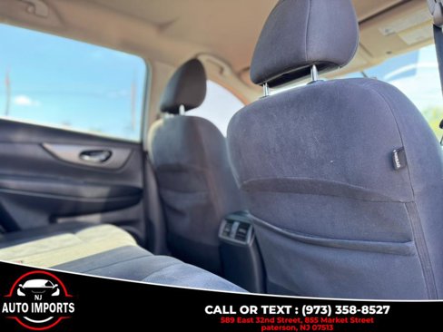 Used 2016 Nissan Rogue SV image 21