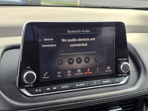 Used 2023 Nissan Rogue SV image 24