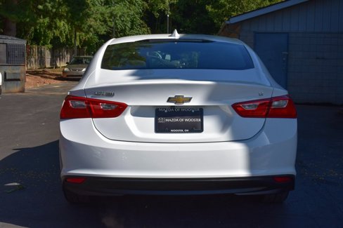 Used 2017 Chevrolet Malibu LT image 9