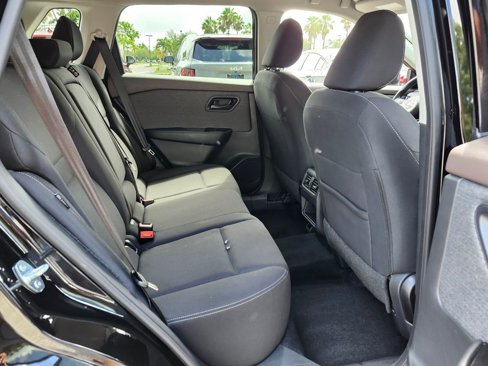 Used 2023 Nissan Rogue S image 15