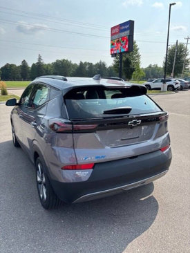 Used 2023 Chevrolet Bolt EUV LT w/ Convenience Package image 6