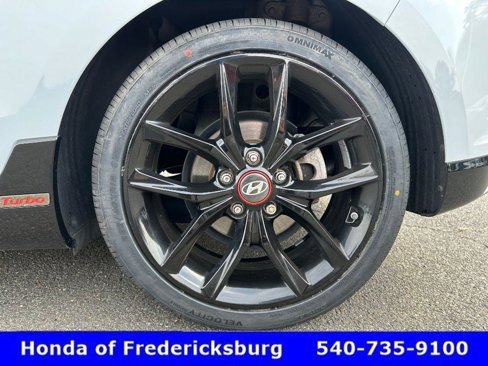 Used 2020 Hyundai Veloster Turbo R-Spec image 12